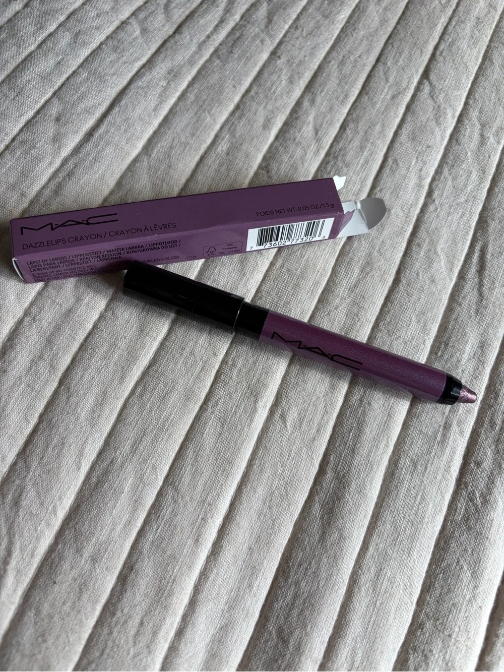 MAC Cosmetics Dazzlelips Crayon — Lunar Violet